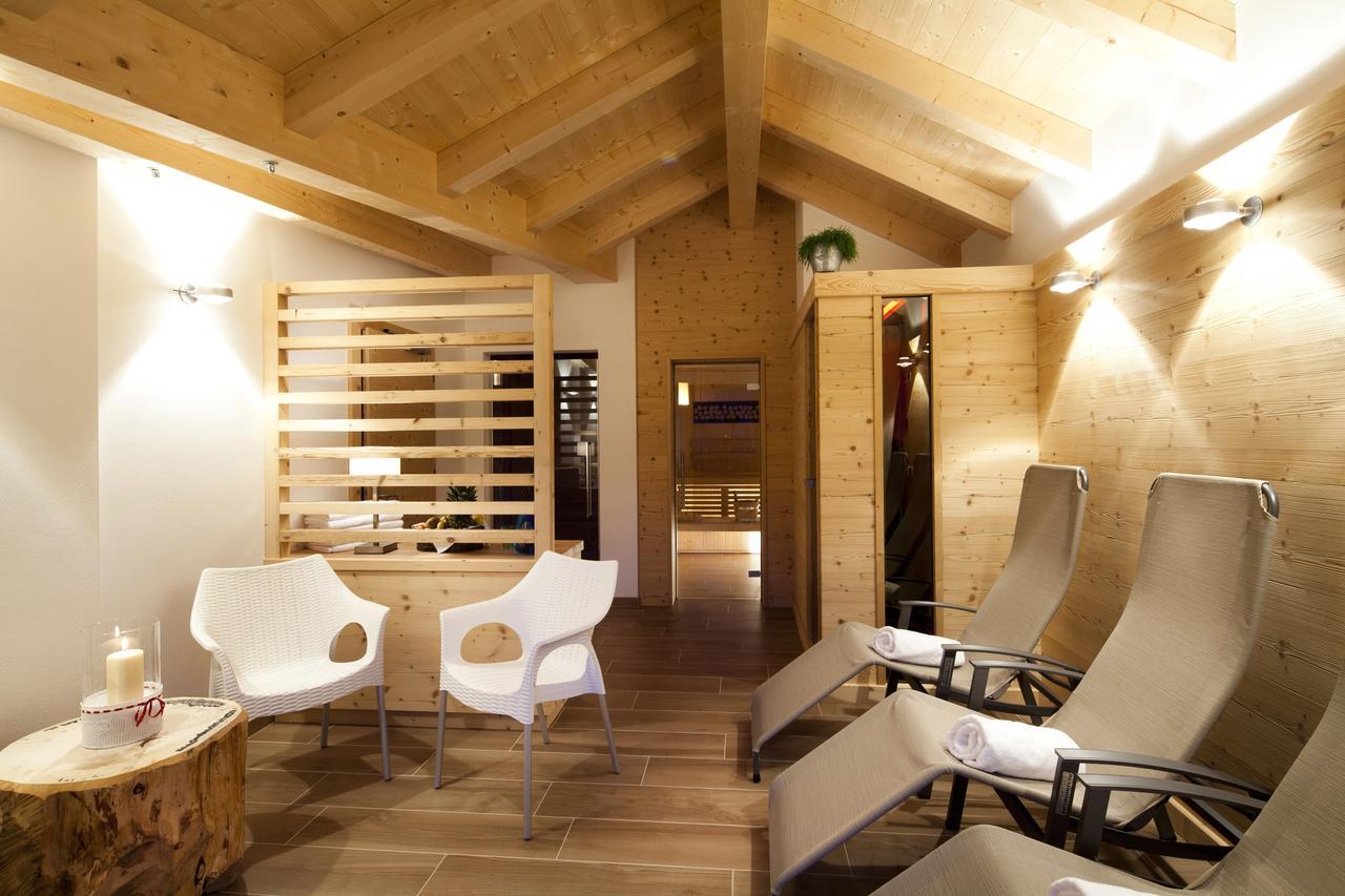 Hotel Christian Corvara In Badia Luaran gambar