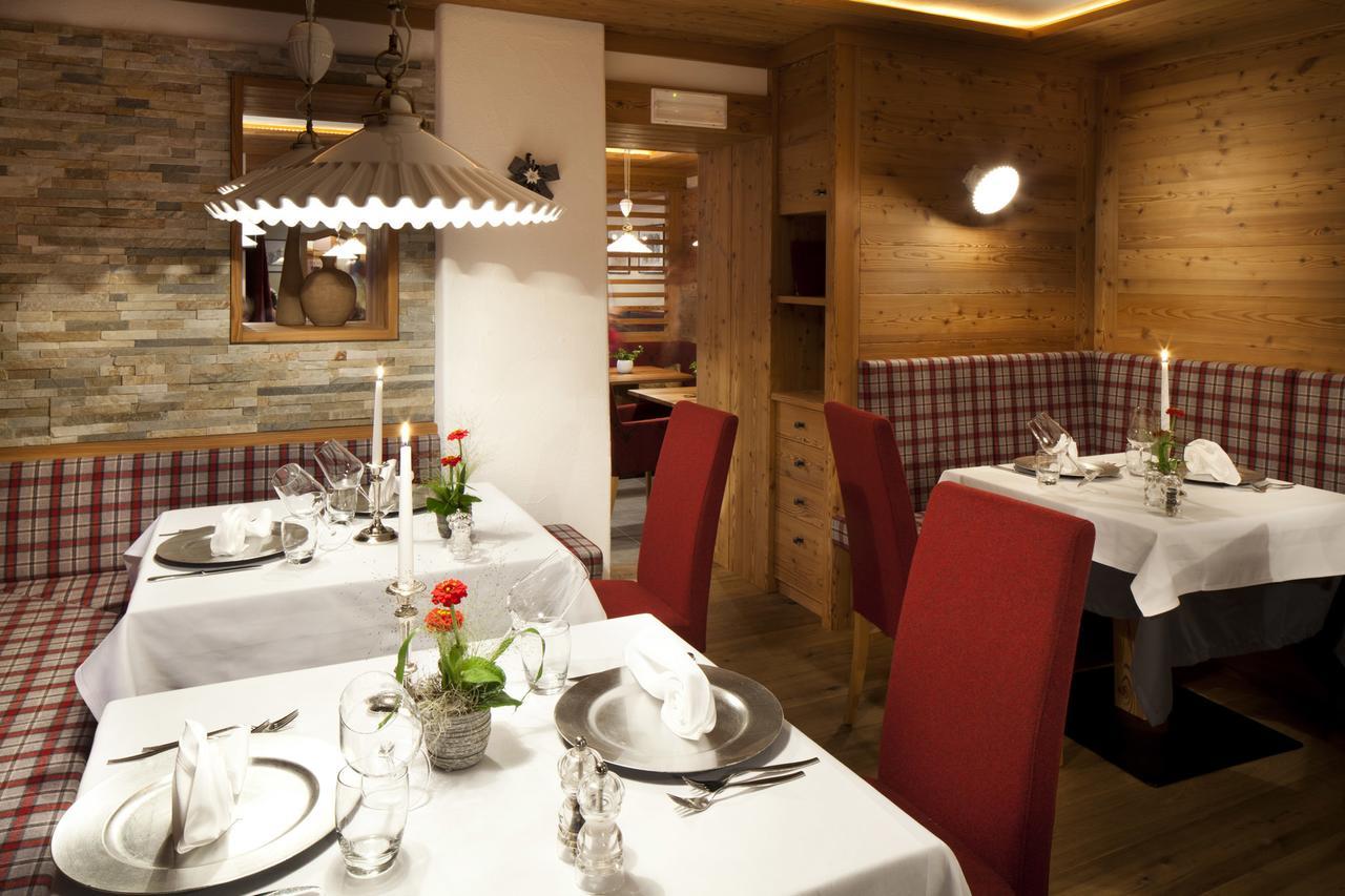 Hotel Christian Corvara In Badia Luaran gambar