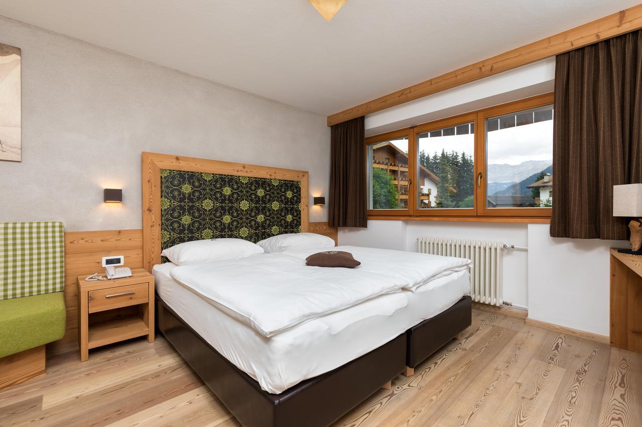 Hotel Christian Corvara In Badia Luaran gambar