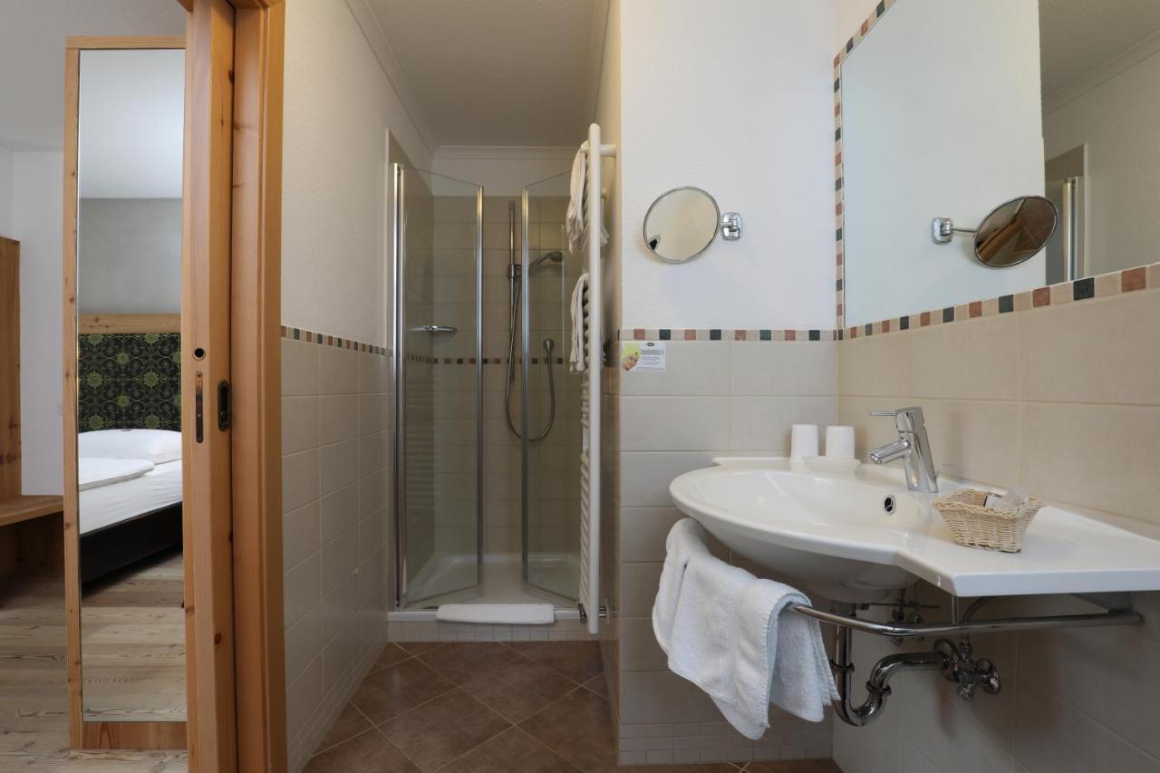 Hotel Christian Corvara In Badia Luaran gambar