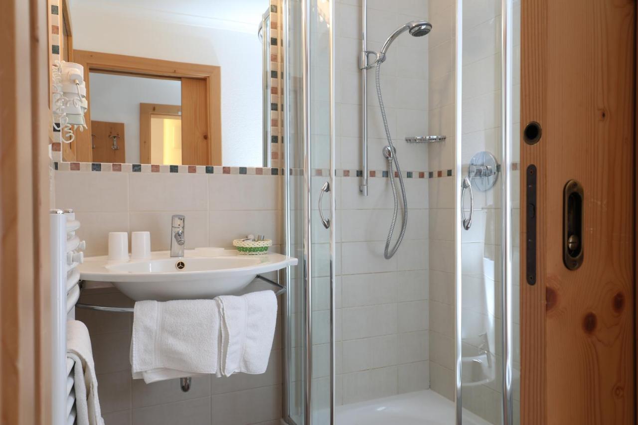 Hotel Christian Corvara In Badia Luaran gambar